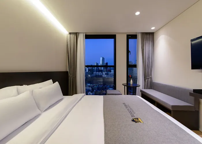 Benikea Premier Yeouido ホテル 3*